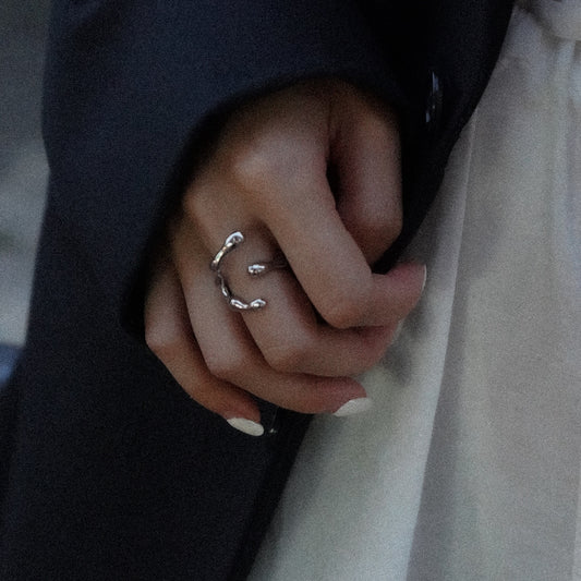 Irregular Hugging Ring