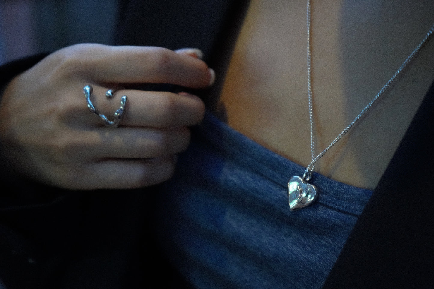 Irregular Hugging Ring