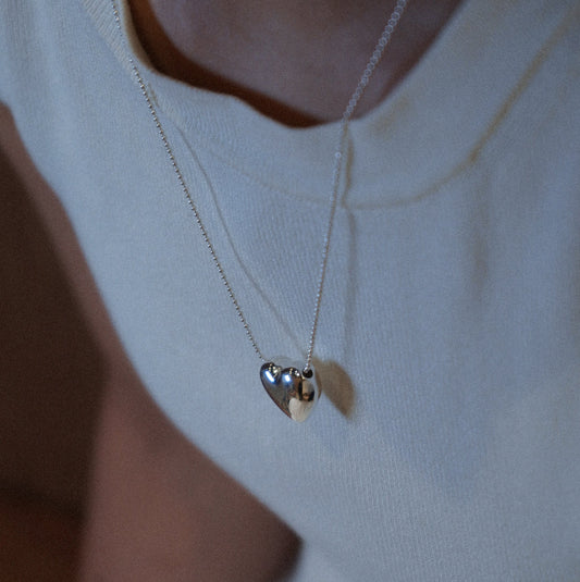 Heart bud necklace